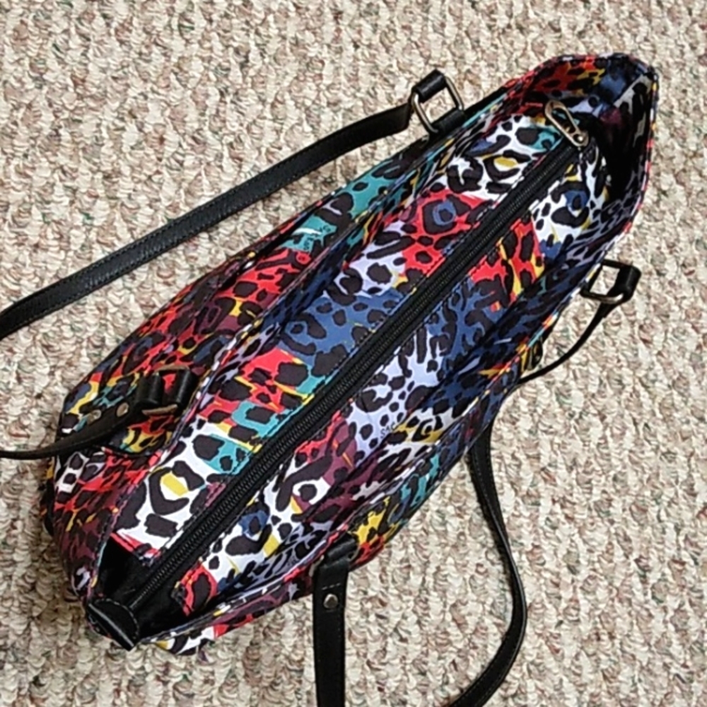 NWOT Sakroots shoulder bag - Picture 4 of 6